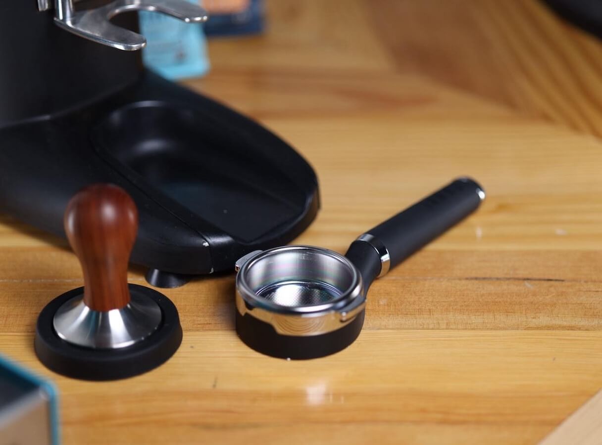 Canal | The Hummingbird Portafilter - Titanium