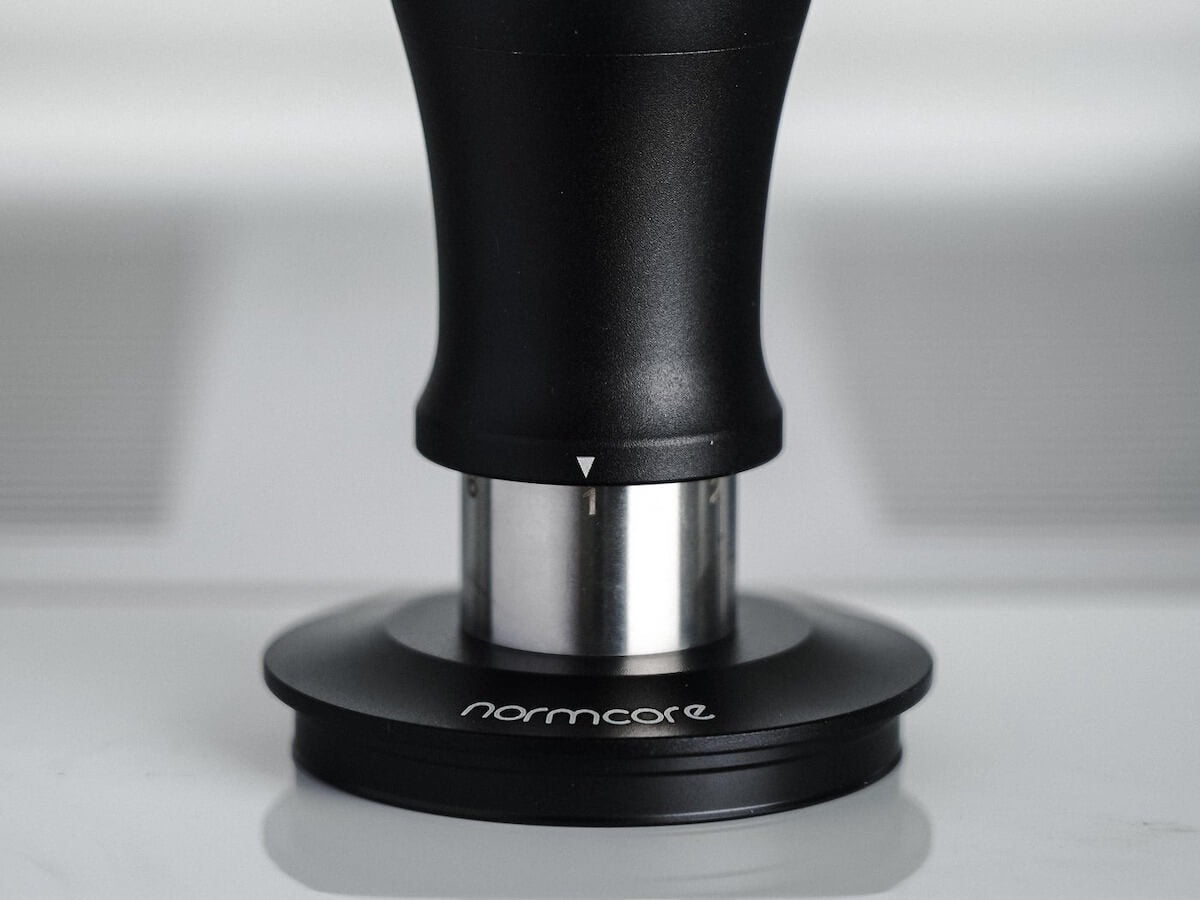 Normcore | Spring Loaded Tamper V5 w. Titanium PVD Coated Base