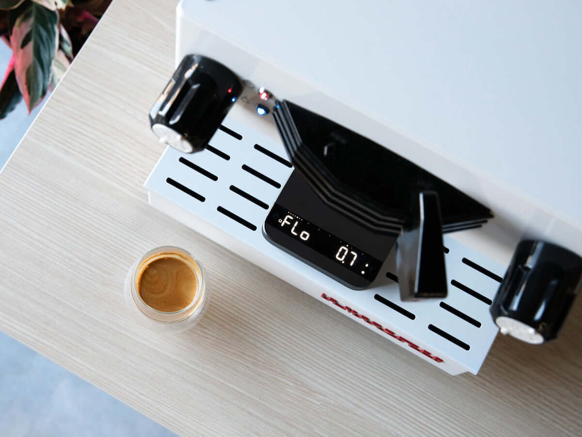 Acaia Lunar vs Normcore Coffee Scale from