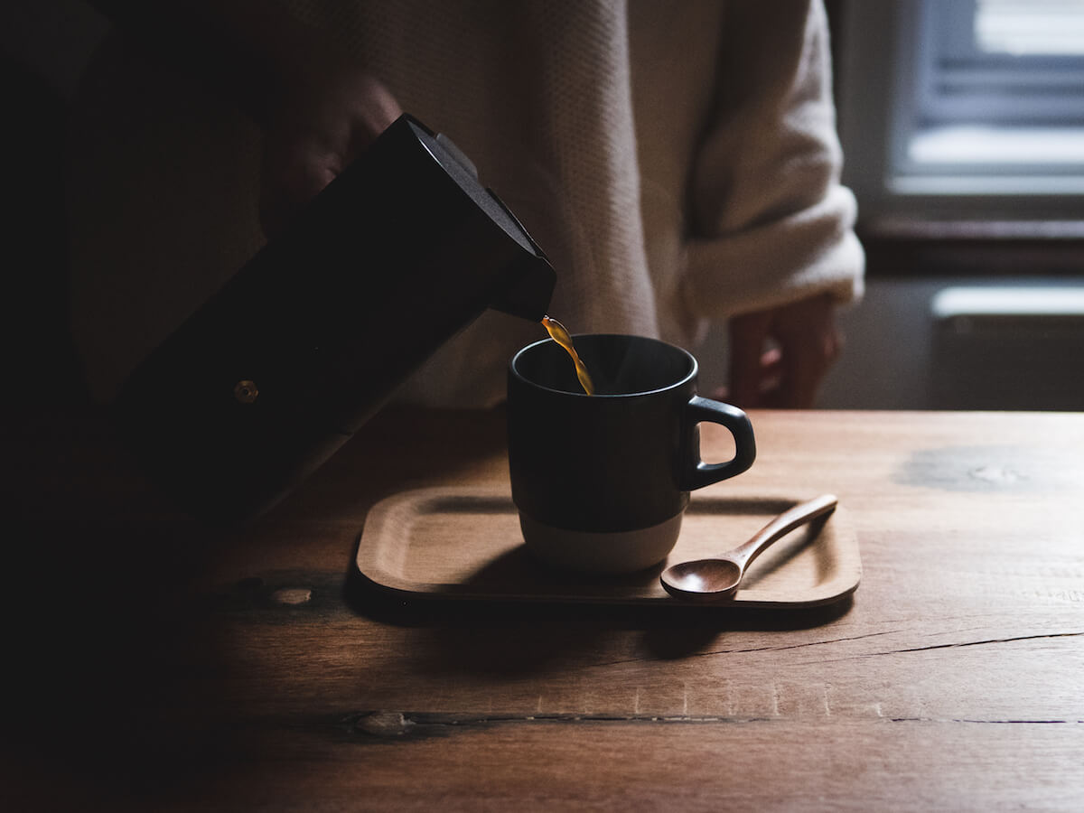 Kinto | Nonslip Slim Tray - Teak - CAFUNE - Serveware - Canada