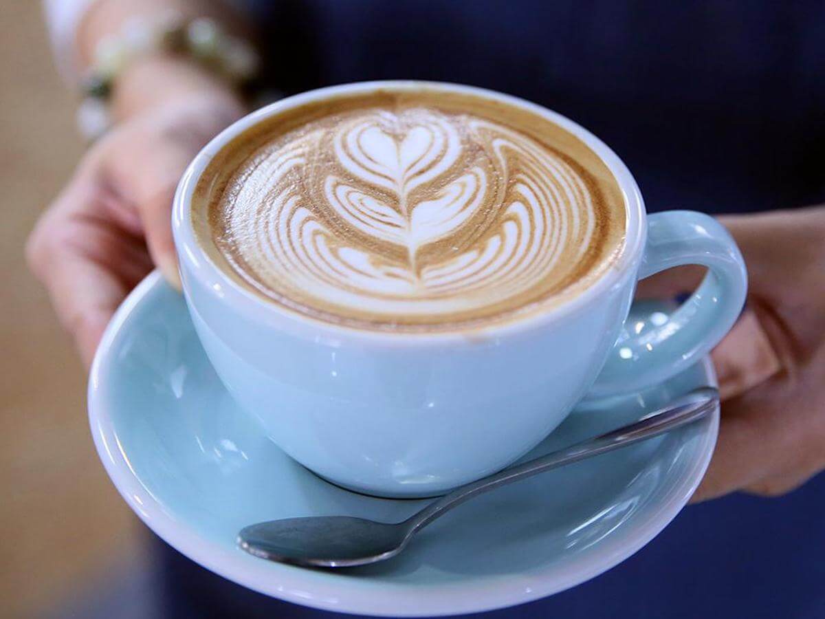 LOVERAMICS - Tasse à Cappuccino avec soucoupe Egg River
